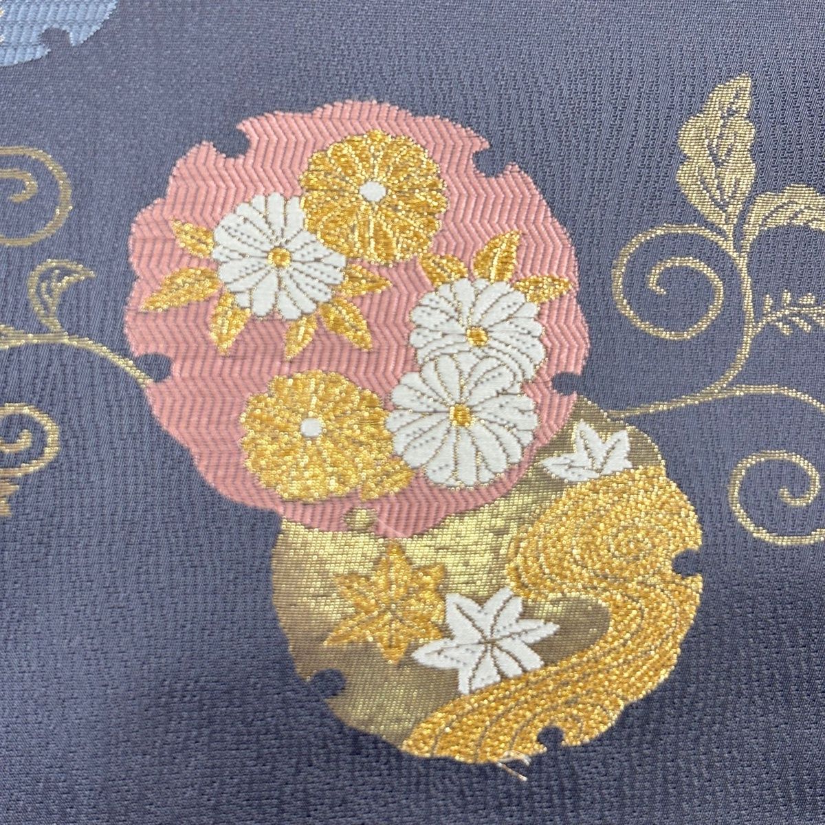 名古屋帯 秀品 雪輪 秋草 金糸 箔 灰色 正絹 【中古】 - メルカリ