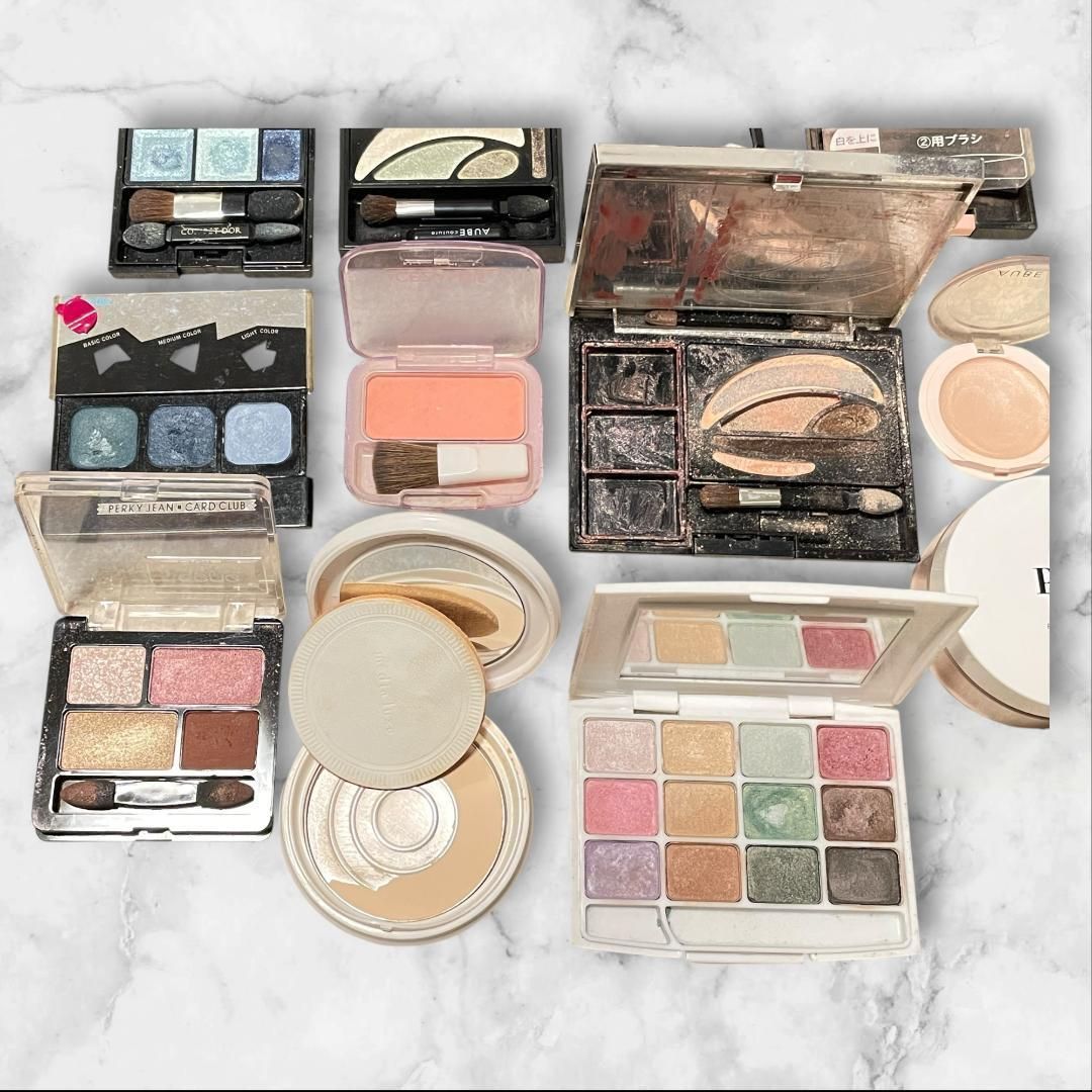 大量コスメまとめ売り 25点以上 アイシャドウ パレット 化粧品 使用品