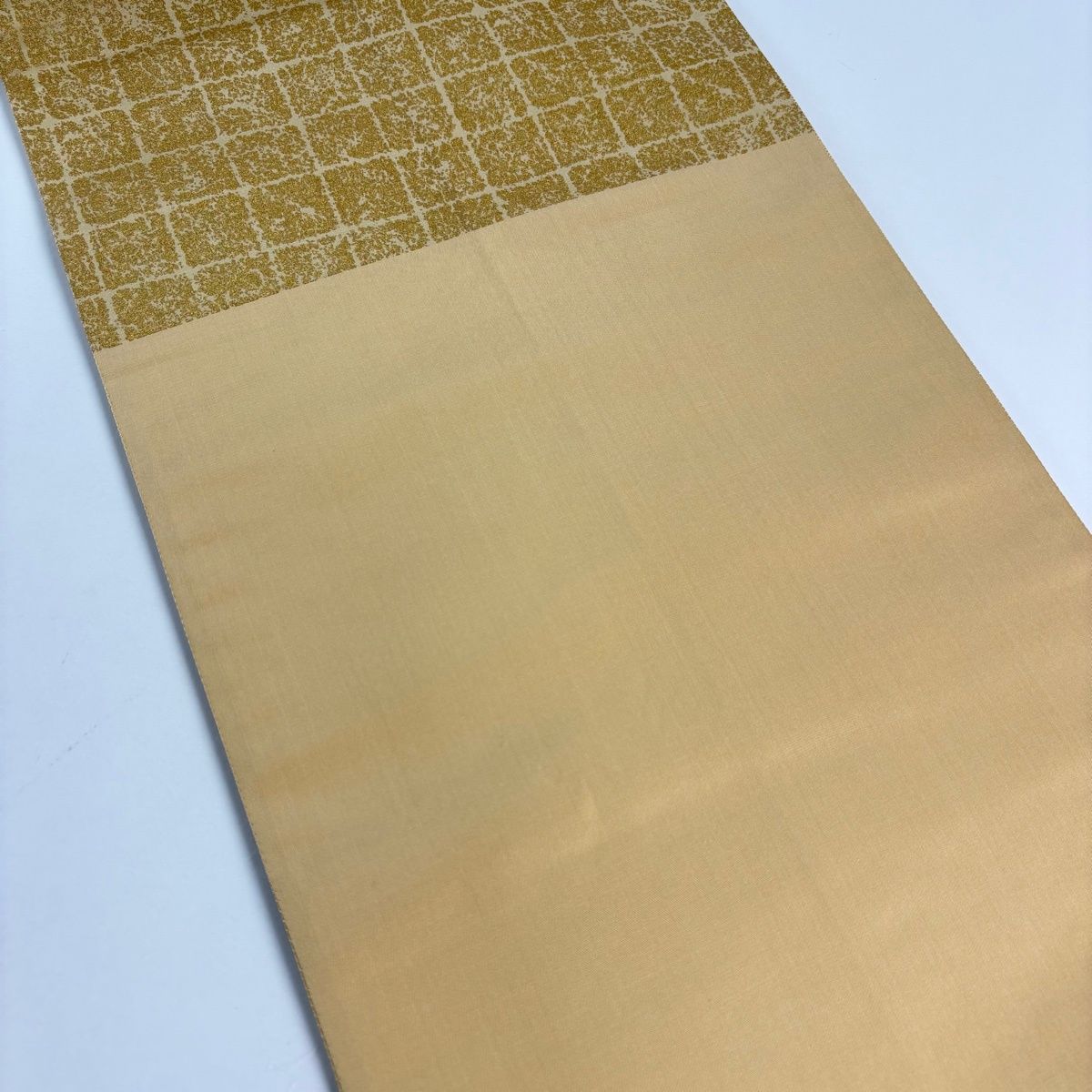 美品】 袋帯 秀品 御所車 有職文様 螺鈿 金彩 金色 お太鼓柄 正絹