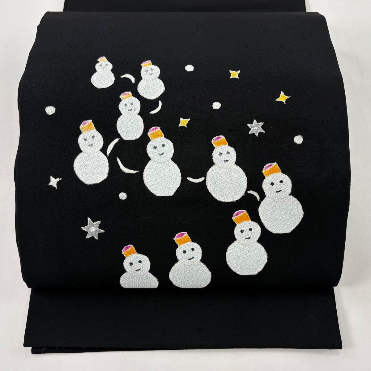 週末セール❤️新品未使用　正絹　名古屋帯 大輪　菊　ラメ　黒地 新品未使用 正絹 名古屋帯 大輪 菊 ラメ 黒紫地 - メルカリ