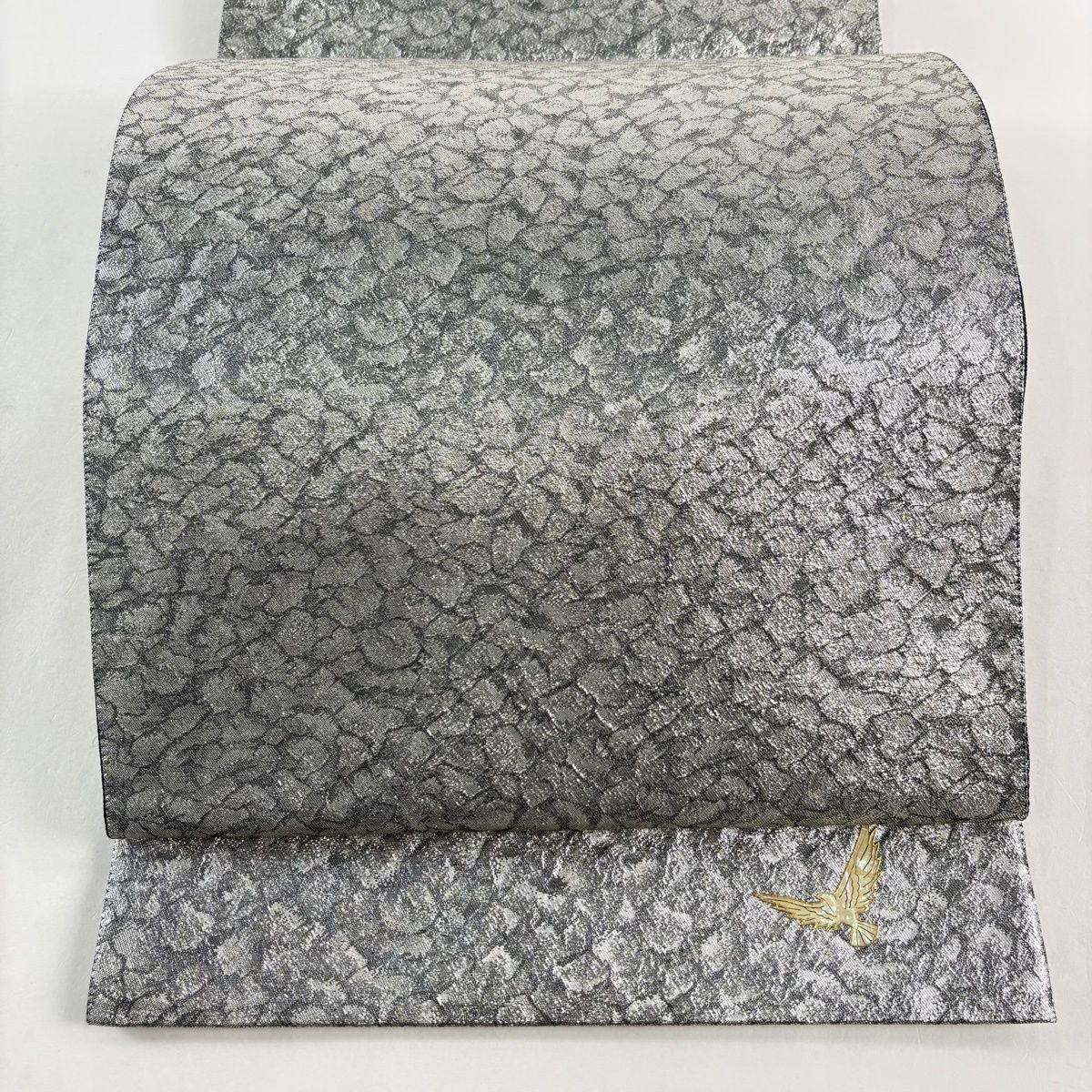 美品】 袋帯 秀品 幾何学 鳥 箔 螺鈿 銀色 六通 正絹 【中古】 - メルカリ