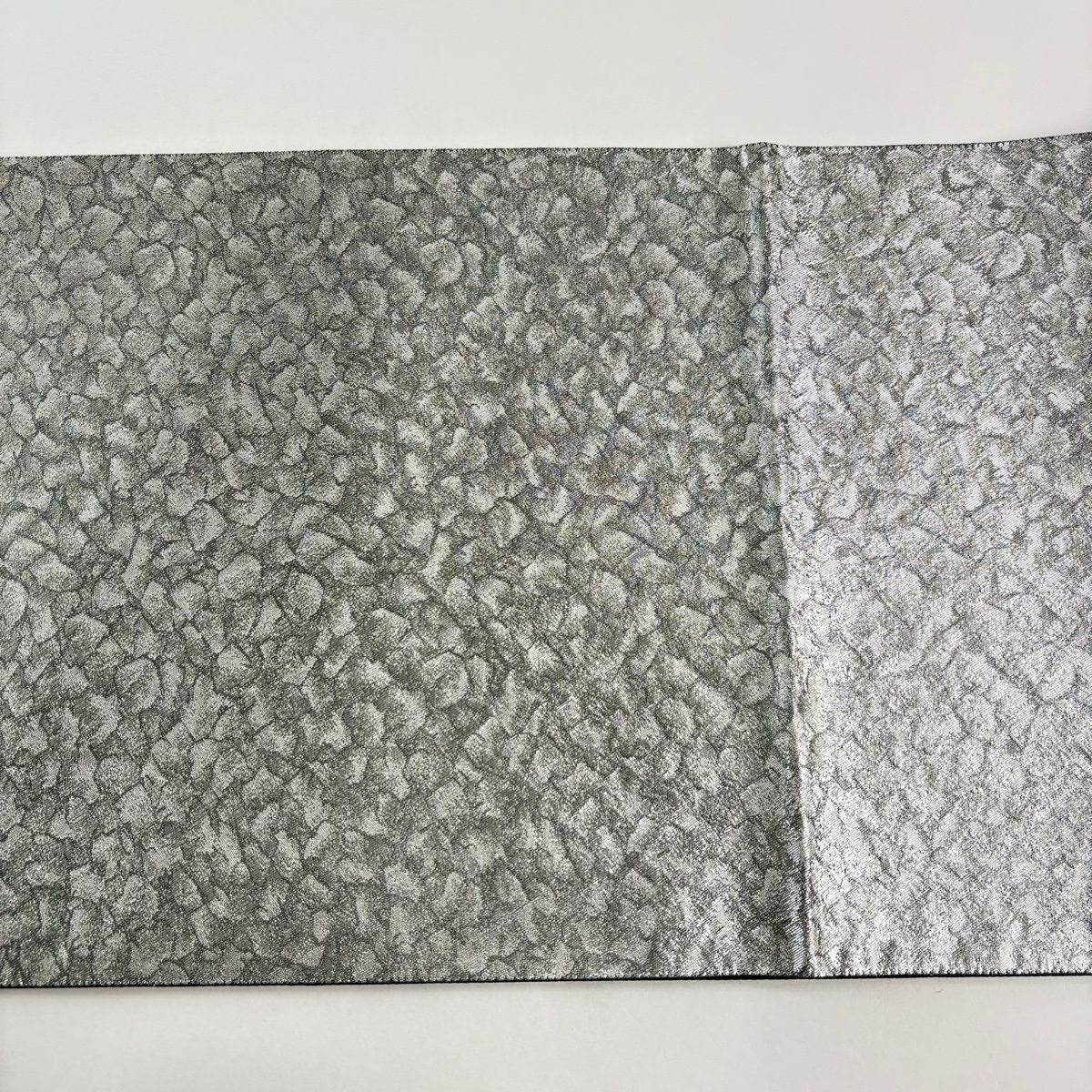 美品】 袋帯 秀品 幾何学 鳥 箔 螺鈿 銀色 六通 正絹 【中古】 - メルカリ