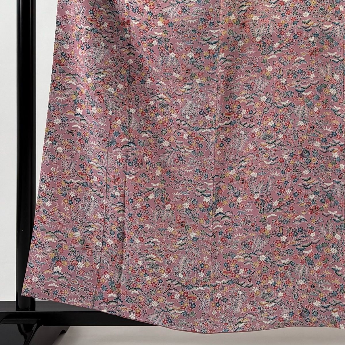 美品】 小紋 身丈159cm 裄丈63cm S 袷 草花 宝尽くし ピンク 正絹 優品