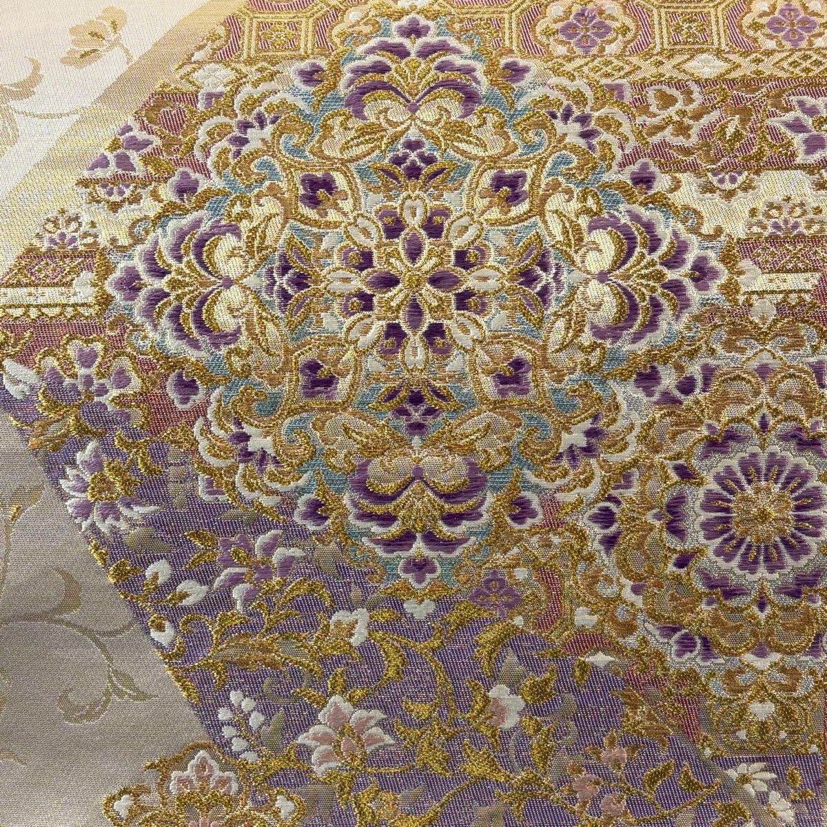 袋帯 逸品 じゅらく 落款 帝王紫 華文 花唐草 金糸 刺繍 金色 お太鼓柄