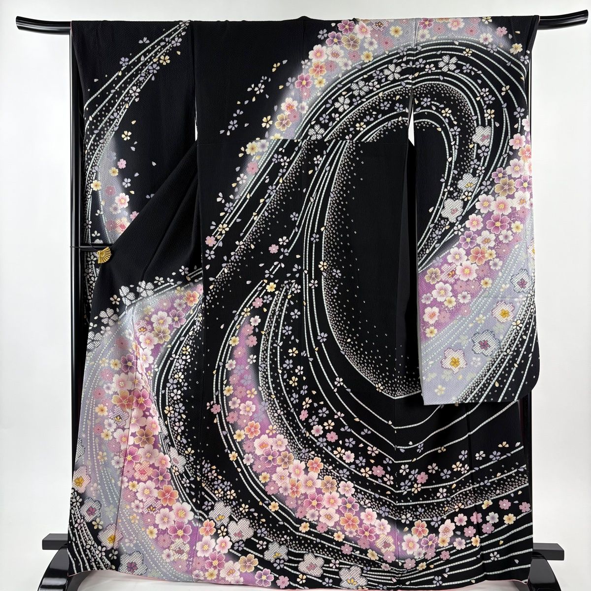 振袖フルセット 身丈152.5裄64 黒 桜 金銀彩 成人式 逸品 振袖フルセット 身丈152.5裄64 黒 桜 金銀彩 成人式 逸品 ナナイロ