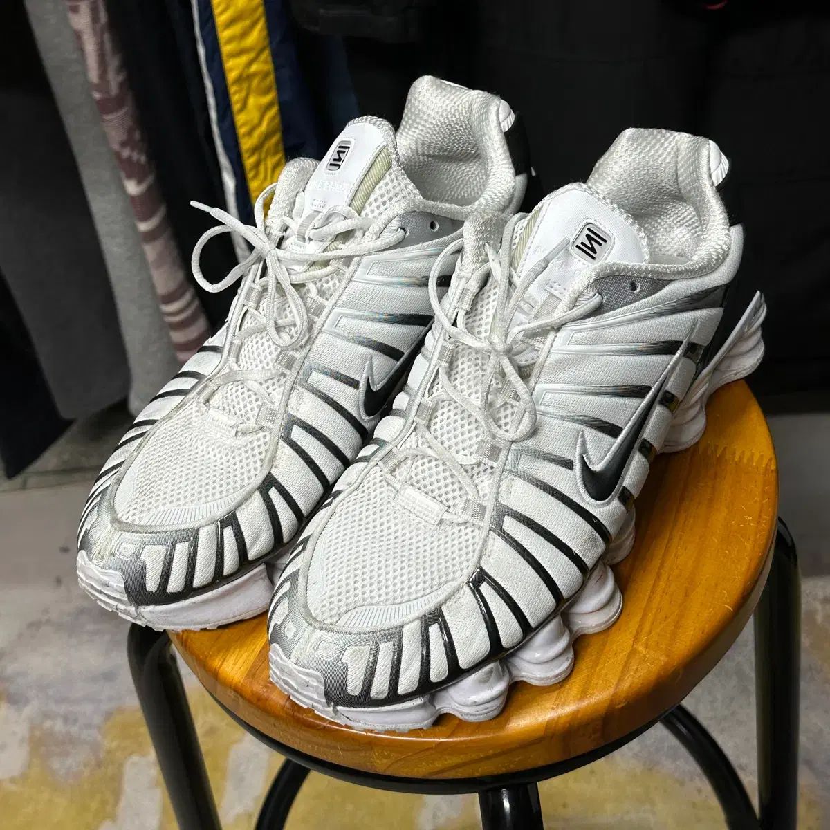 ナイキ ショックス TL 白 メタリック プラチナ 280