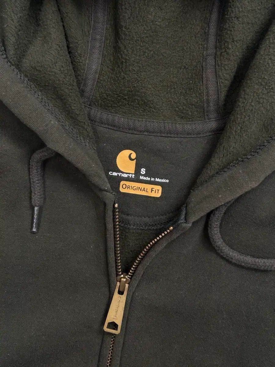 カーハート オリーブ グリーン フードジップアップ S - メルカリ