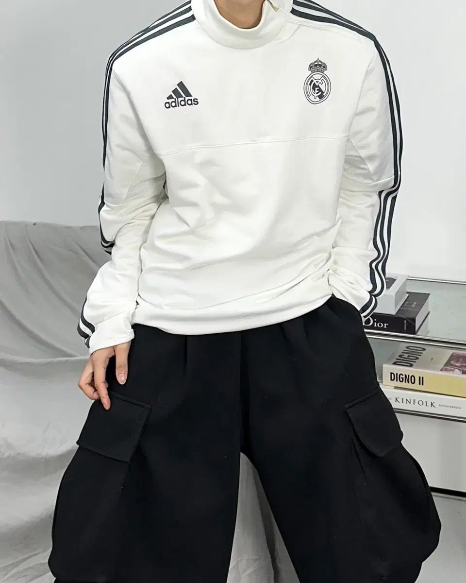 レアルマドリード　トレーニングトップ　2XO adidas　アディダス　長袖　白 レアルマドリード トレーニングトップ 2XO adidas アディダス 長袖 白