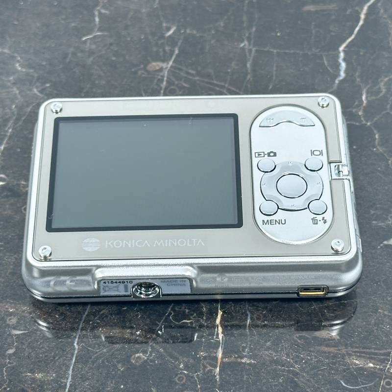 超美品】Konica Minolta DiMAGE X1 シルバー 800万画素 超薄型