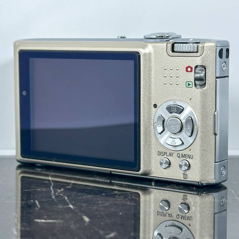 Panasonic LUMIX DMC-FX35 ゴールド 1010万画素 25mm広角 LEICAレンズ