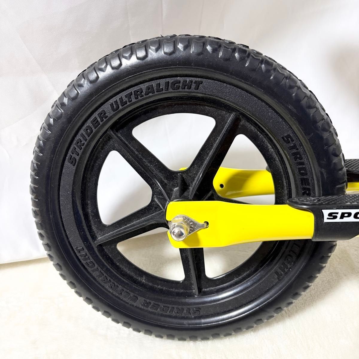 美品 STRIDER SPORT ストライダー スポーツ イエロー バランスバイク