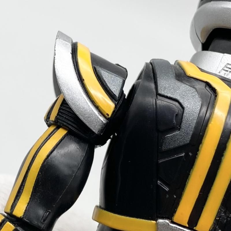 中古】開封 S.H.Figuarts 仮面ライダーカイザ バンダイ 仮面ライダー