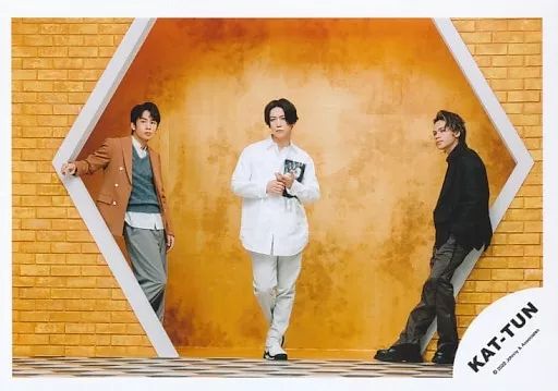 中古】生写真(ジャニーズ) KAT-TUN/亀梨和也・上田竜也・中丸雄一/横型