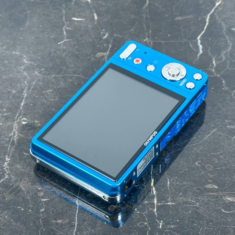 美品】OLYMPUS VG-140 ブルー 1400万画素 26mm広角 光学5倍ズーム HD