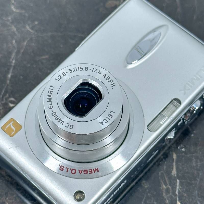 Panasonic パナソニック LUMIX DMC-FX8 シルバー 500万画素 ショップ