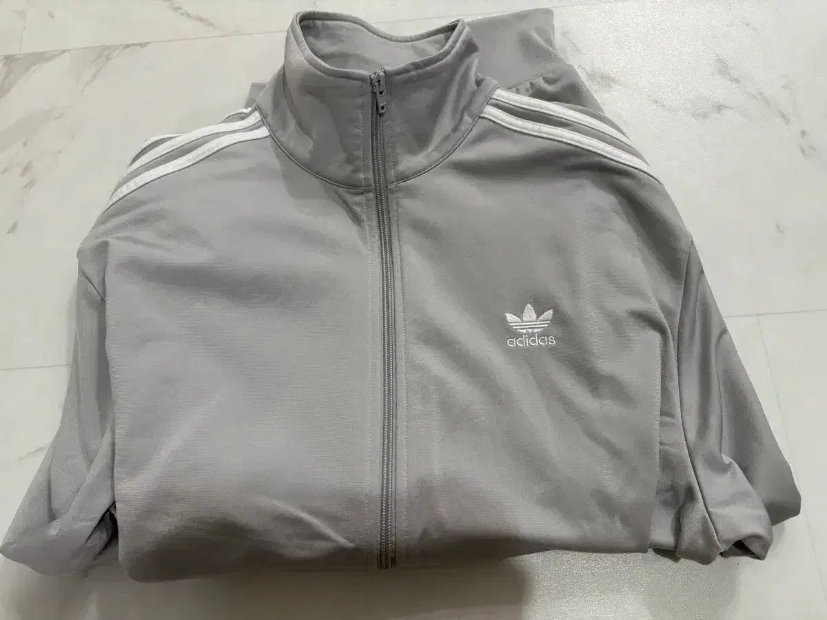 アディダス ファイヤーバード トラックジャージ グレー (ユニセックス