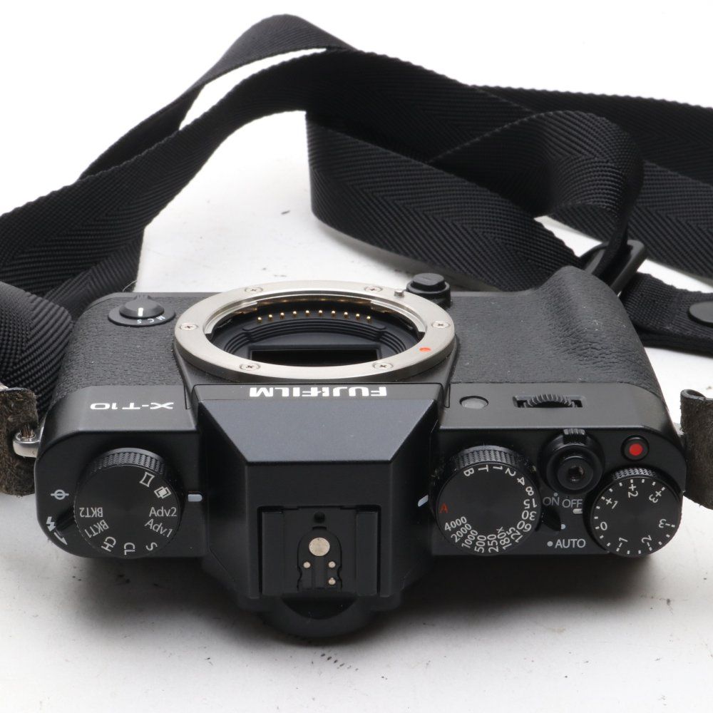 FUJIFILM ミラーレス一眼 X-T10 ボディ　ブラック Amazon.co.jp: FUJIFILM ミラーレス一眼 X-T10 レンズキット ブラック
