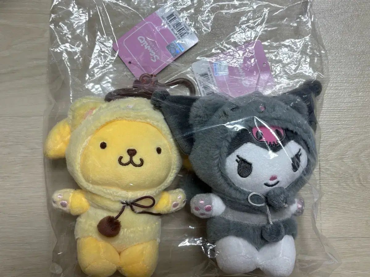 100%新品，セール サンリオ正規品 ポムポムプリン u0026 クロミ ぬいぐるみキーホルダー セット その他