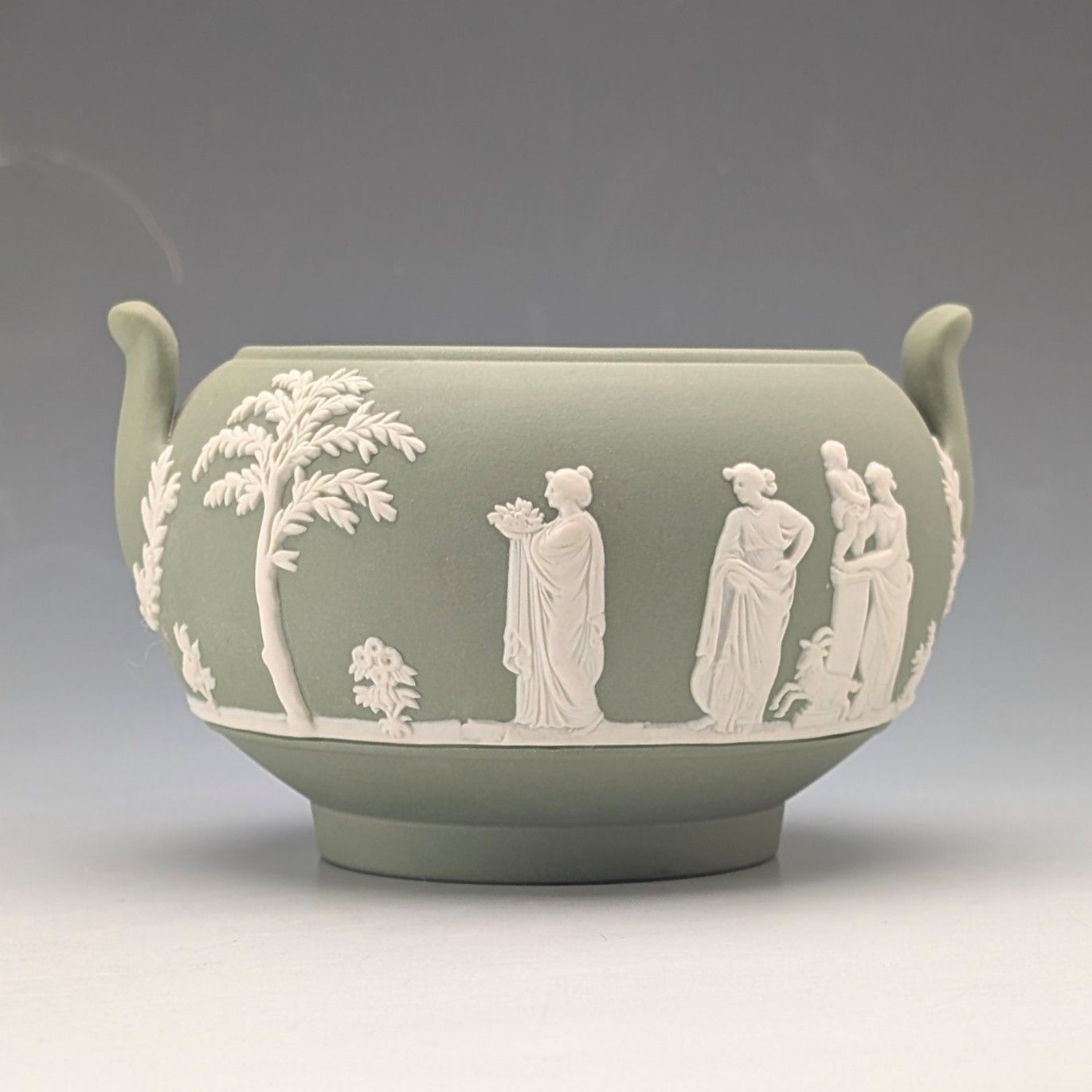 1978年 英国ヴィンテージ ウェッジウッド グリーンジャスパーウェア製