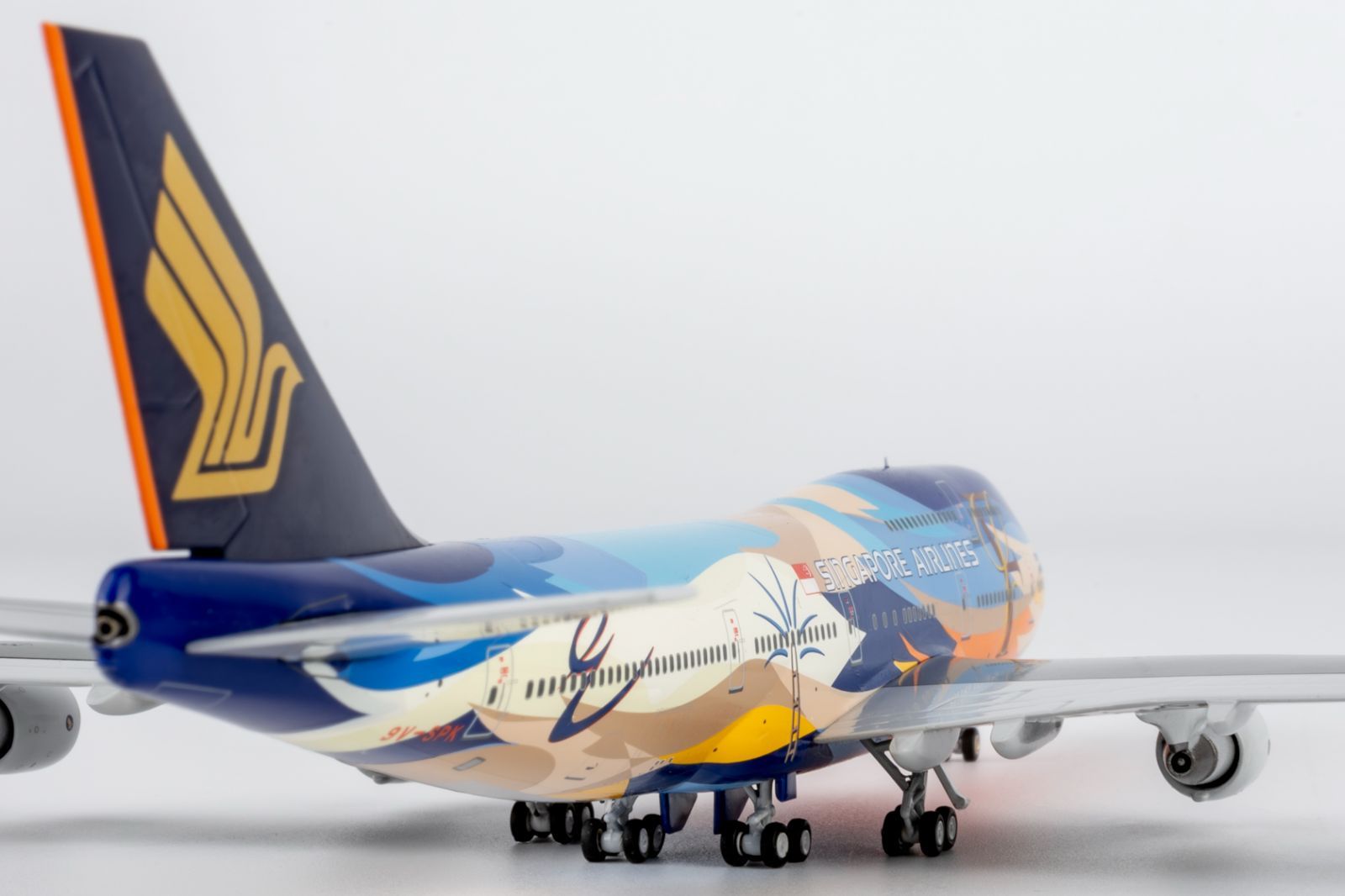 BBOX Models 747-400 シンガポール航空 特別塗装 「トロピカルメガ