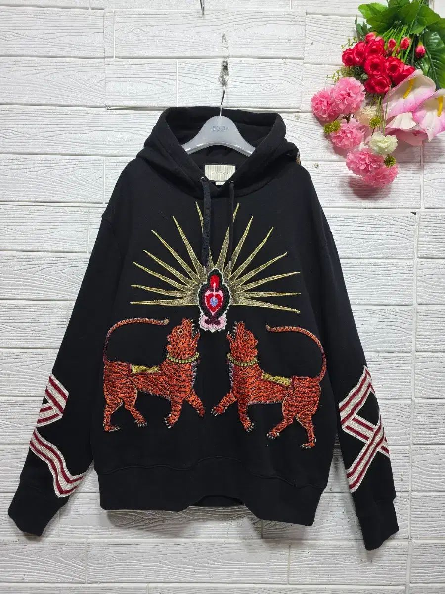 ショップ グー*刺繍WHOスウェット