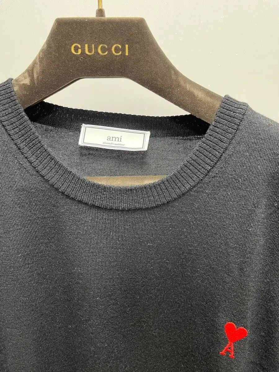 アウトレット アミamiロゴ ニット ブラック ami(アミ) ハート ロゴ 黒