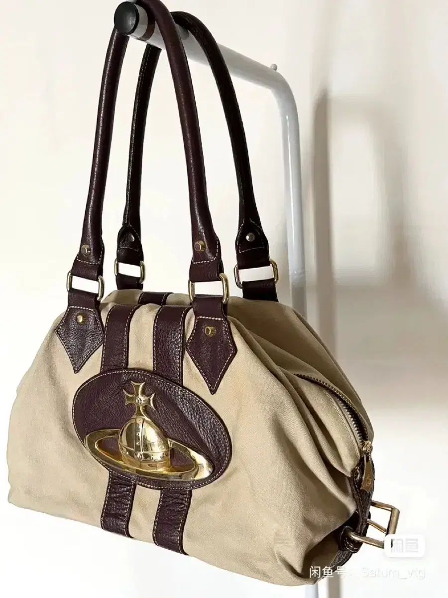 送料込み！VivienneWestwood ボストンバッグ ビッグオーブ ビックT vivienne westwood ヴィヴィアンウエストウッド☆ボストン