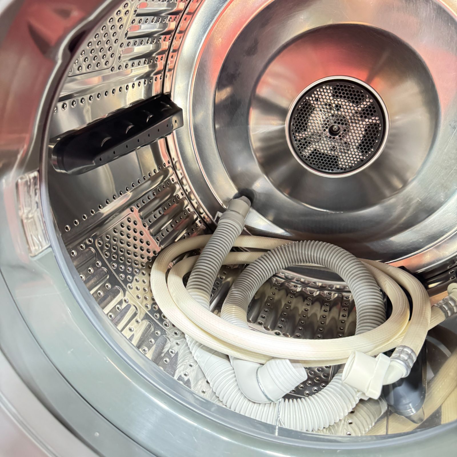 東京23区送料無料　超美品シャープドラム洗濯乾燥機型2019年製　11/6㎏ SHARP ドラム式洗濯乾燥機