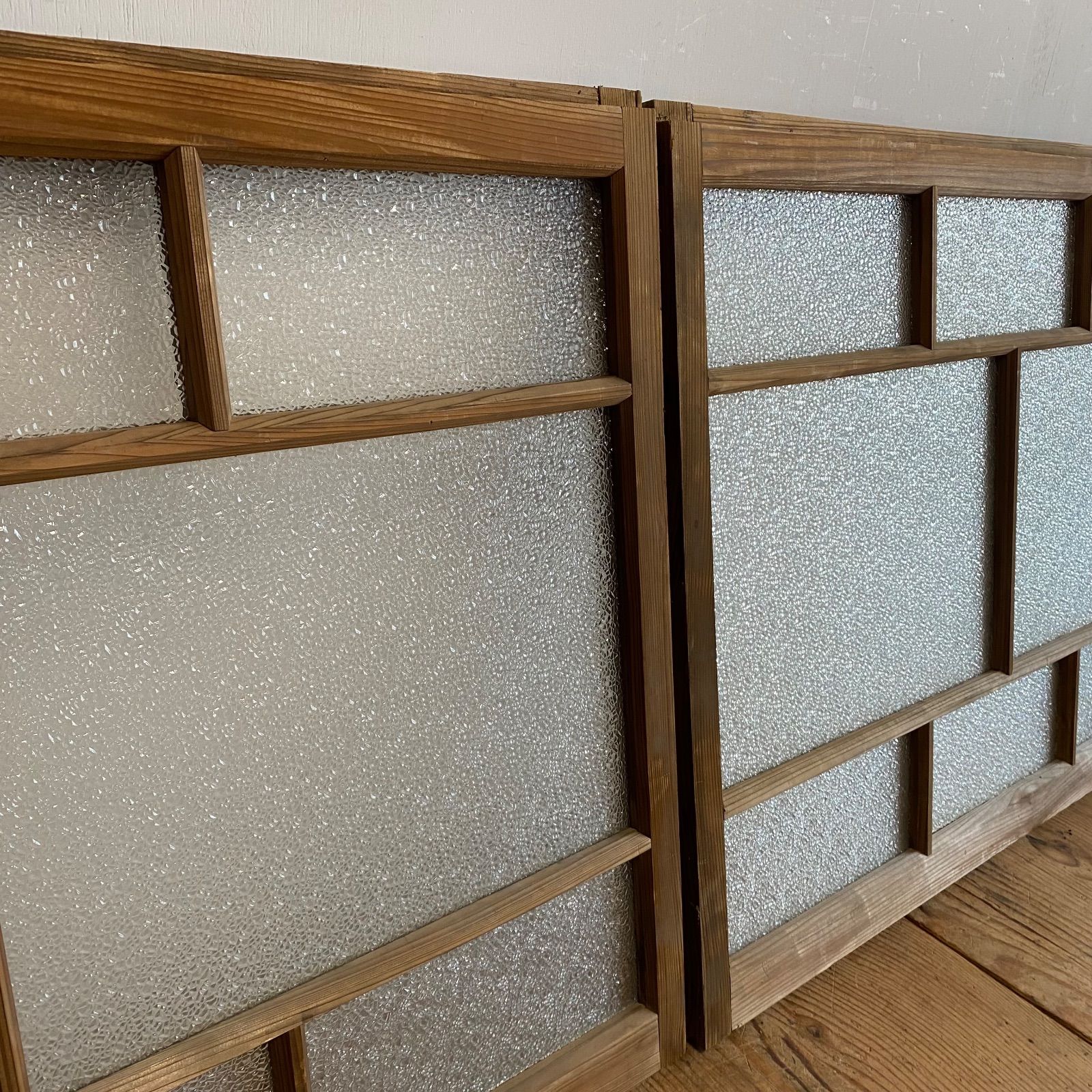 古い木枠ガラス窓 2枚セット すりガラス 建具 古民家 古家具