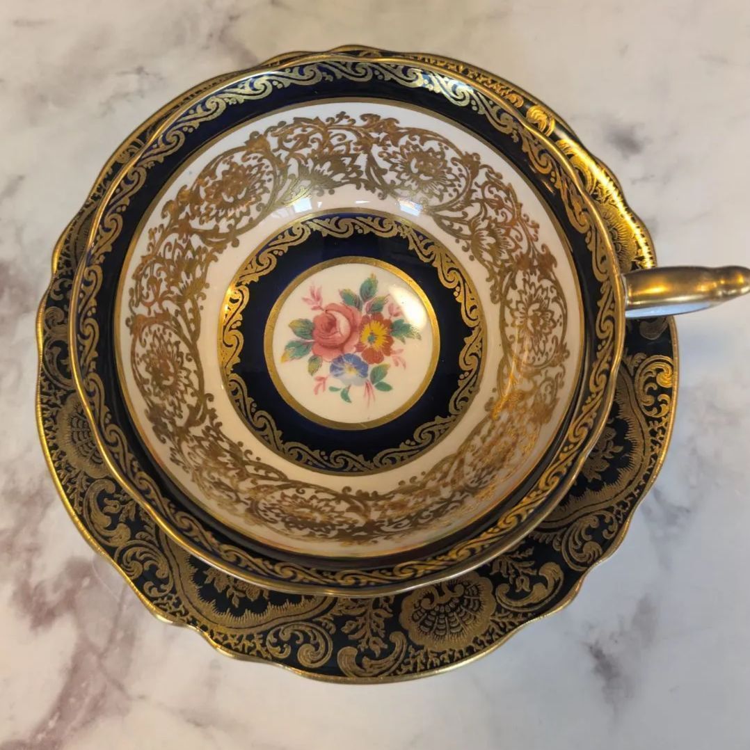 希少品 パラゴン ピオニーシェイプ カップ＆ソーサー ブラック ピンク