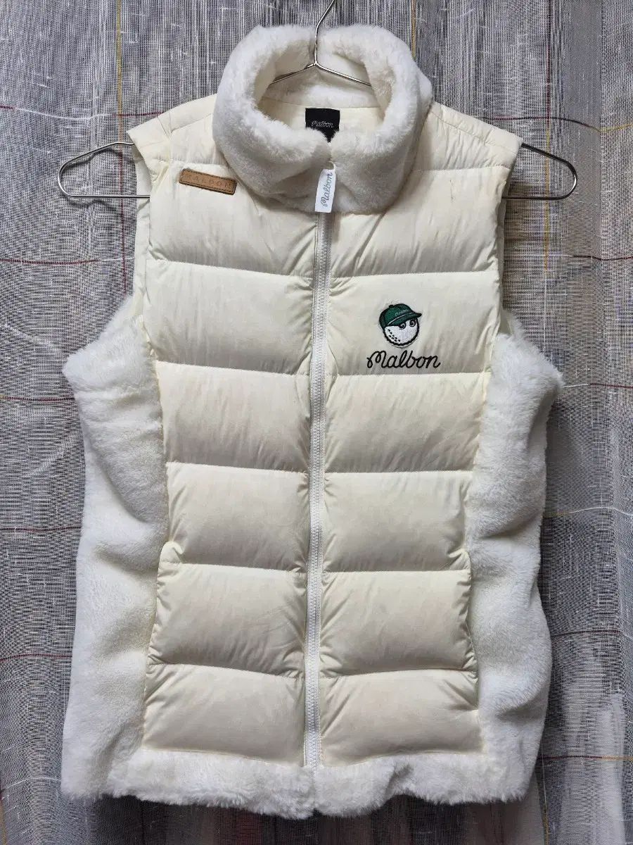 はるる様　マルボンゴルフ　ダウンベスト Malbon Golf(マルボンゴルフ)のメンズ ダウンベスト 人気アイテム