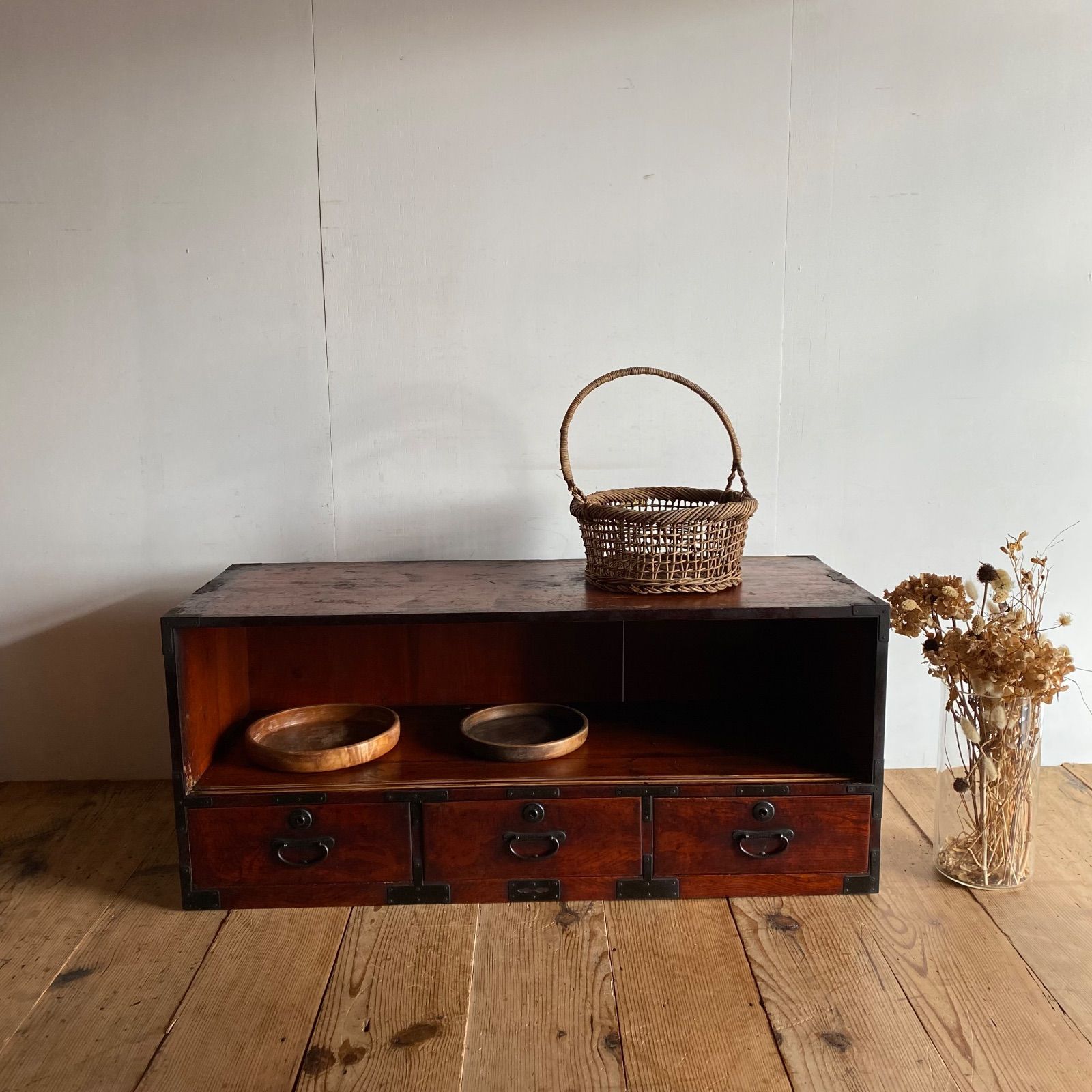 アンティーク 古家具 ローボード 和箪笥 引き出し収納 テレビ台 無垢材 木製 収納棚 古道具 y 431