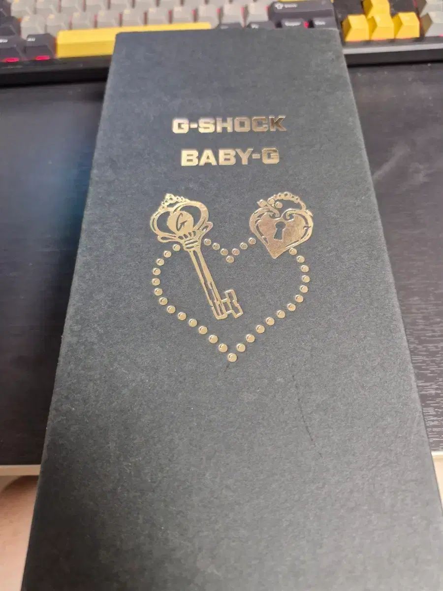 超希少デザイン】バーバリーロンドン フロントホース 人気 刺繍ロゴ