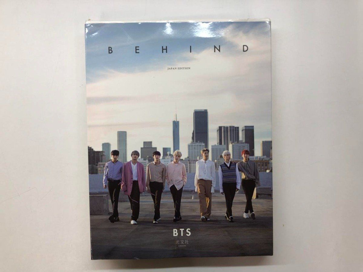 Y]BTS 写真集 BEHIND JAPAN EDITION 光文社 2017年 - メルカリ