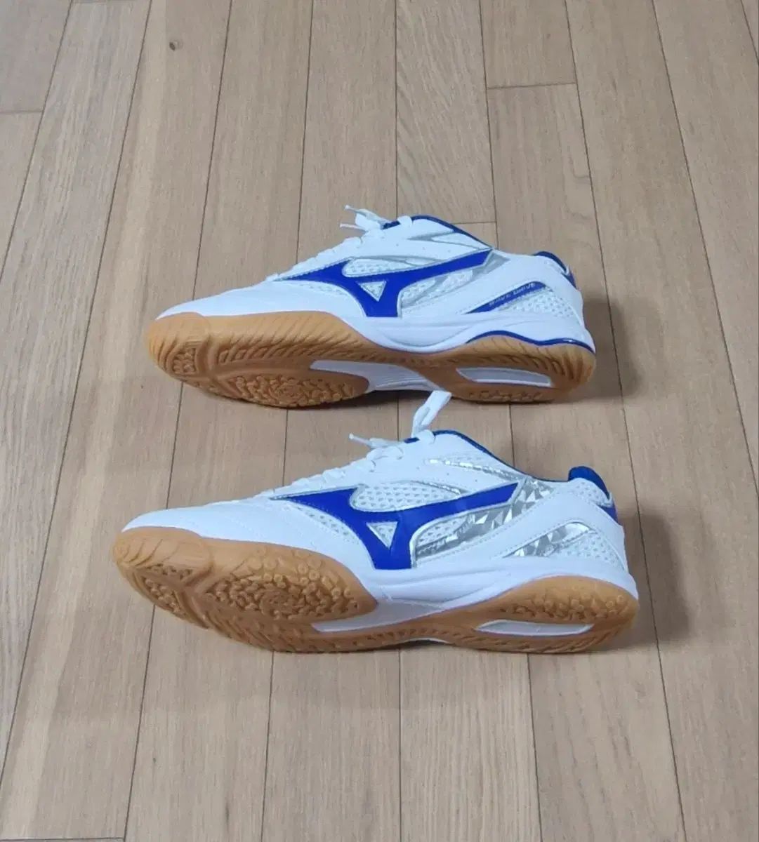 未使用 265 卓球シューズ(バドミントンシューズ)