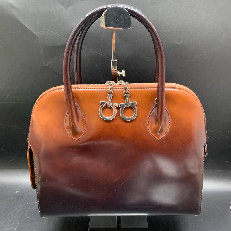 B485 サルヴァトーレ フェラガモ エナメル レザー ガンチーニ グラデーション ハンドバッグ FERRAGAMO