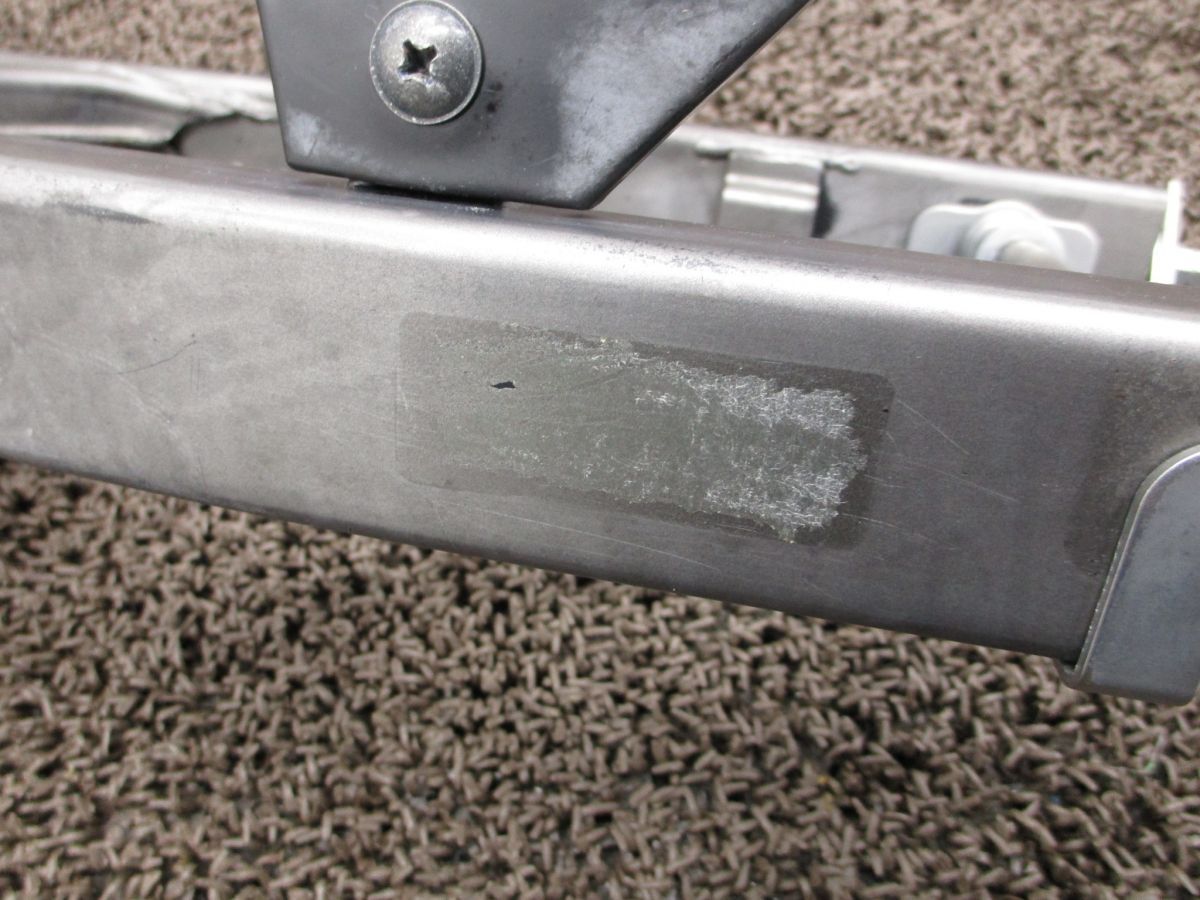 Dトラッカー125 スイングアーム チェーンカバー □A9826！リアアクスル