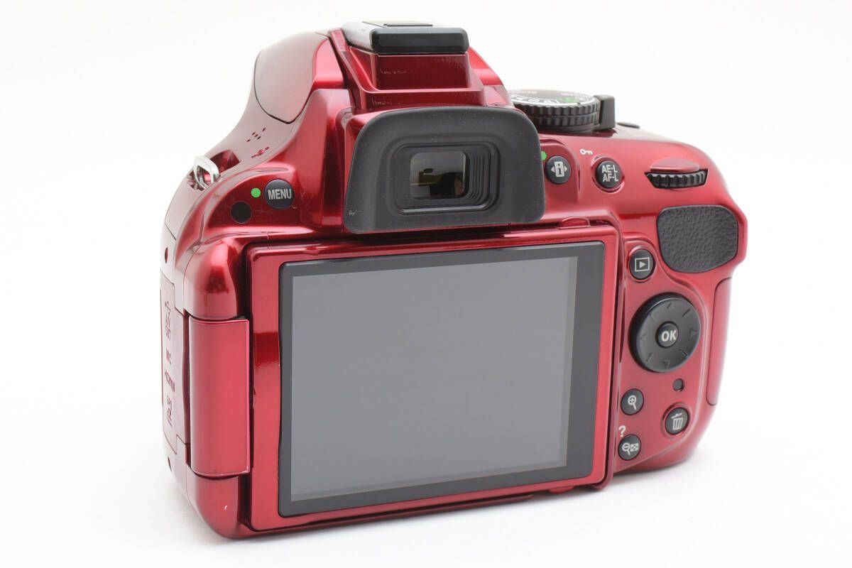 ☆極上品☆《ショット数 4,912回》ニコン Nikon D5200 レッド ボディ