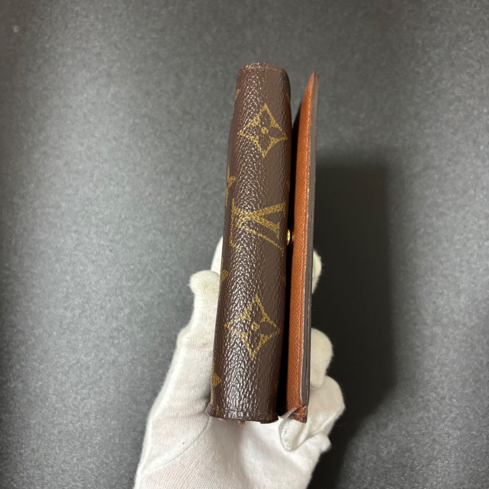 u46 ポルトフォイユ トレゾール インターナショナル 新型 Louis