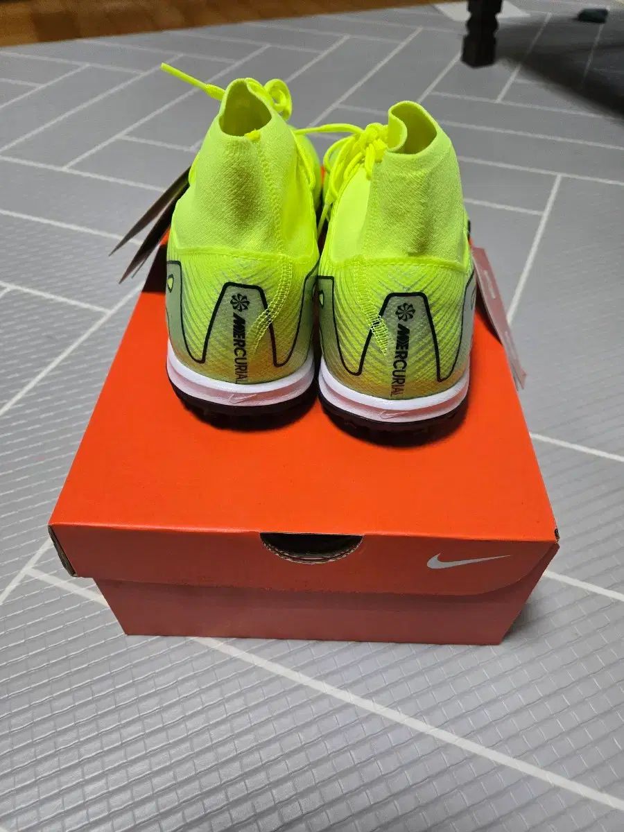 工場 (新品) NIKE ズーム スーパーフライ 10 アカデミー TF 260mm 出品