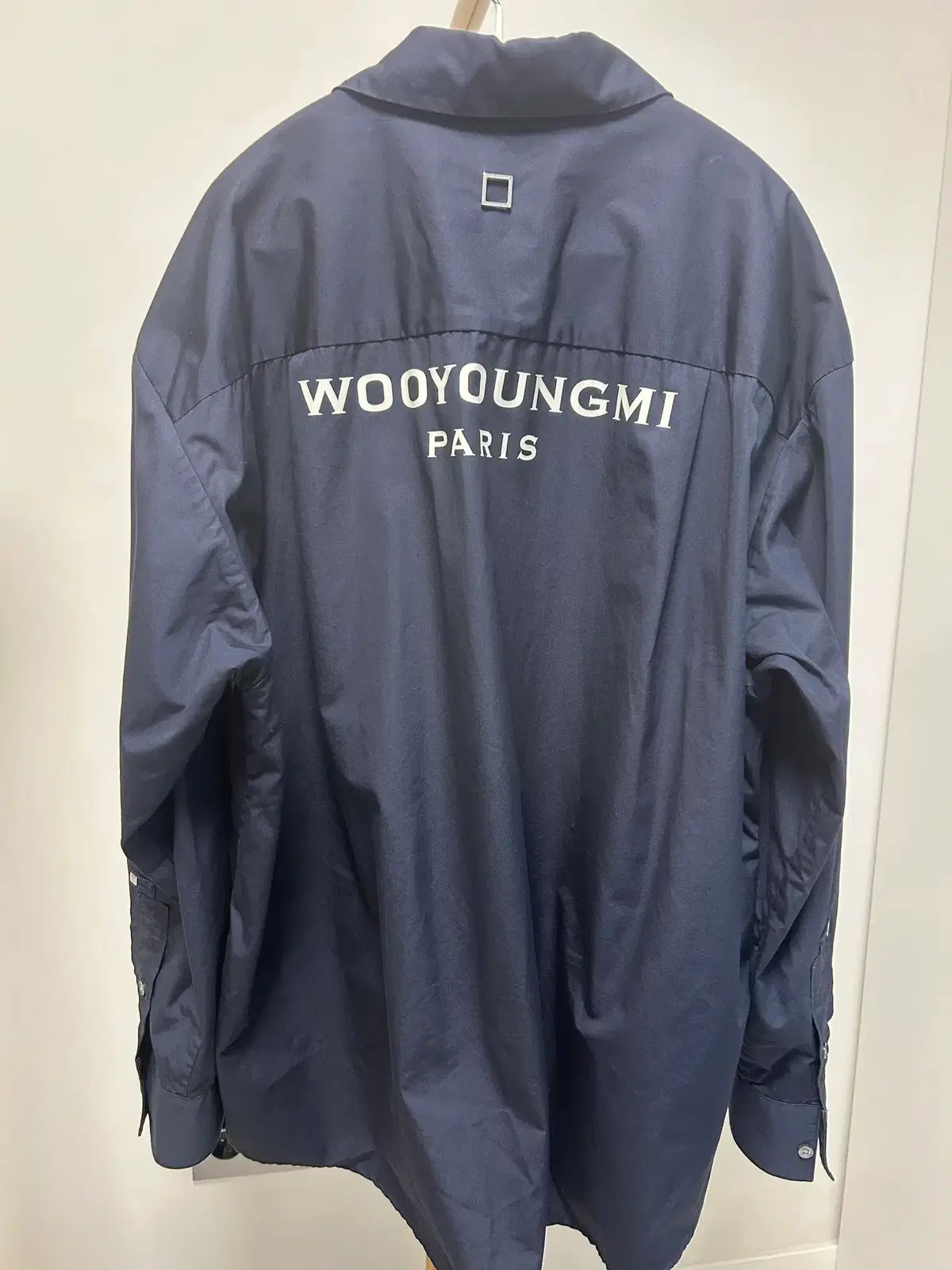 23FW WOOYOUNGMI ウーヨンミ バックロゴ ネイビー シャツ 50
