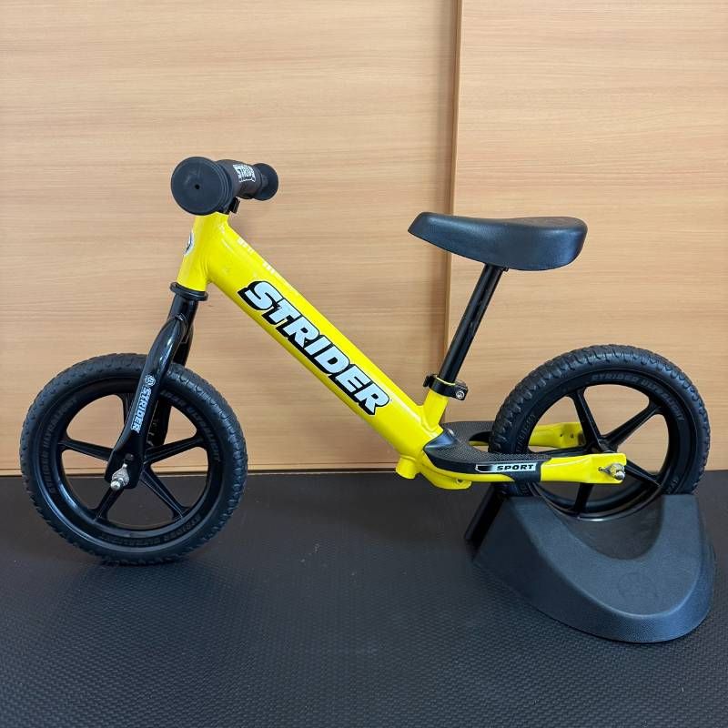 【美品】STRIDER ストライダー　イエロー　キャリーバッグ　セット 新色登場！12インチストライダー用キャリーバッグFREDRIK PACKERS