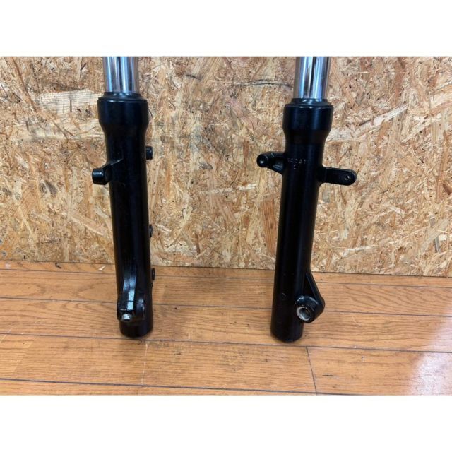 スカイウェイブ250 CJ45A フロントフォーク ステム 注意品 658-13