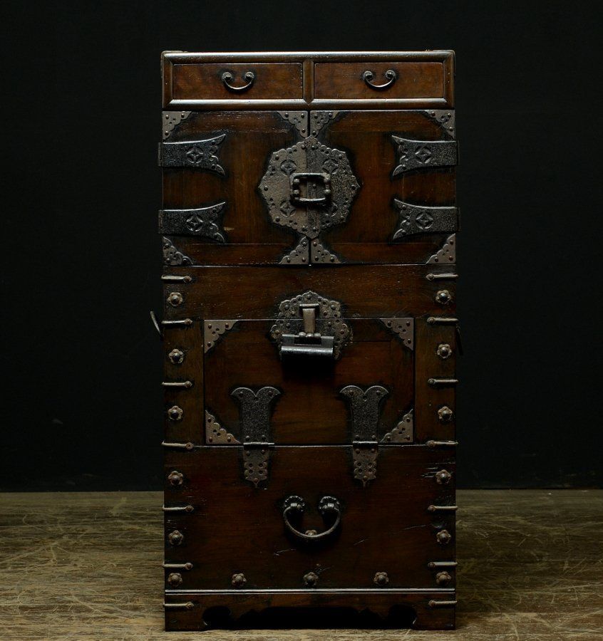 蔵A5529】朝鮮古美術 李朝箪笥 モリジャン 飾棚バンダジ - メルカリ