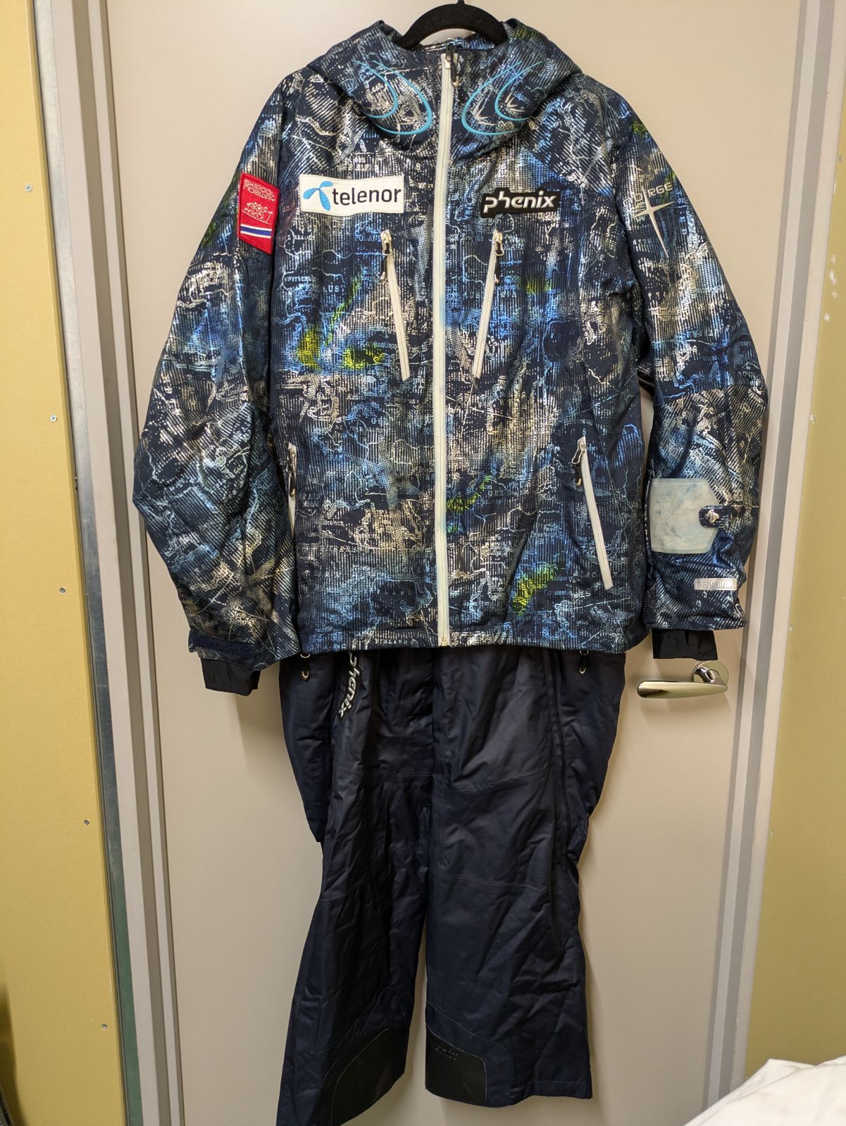 未使用保管品 フェニックス ノルウェイチームモデル上下 パンツフルオープン 未使用保管品 フェニックス ノルウェイチームモデル上下 パンツフル