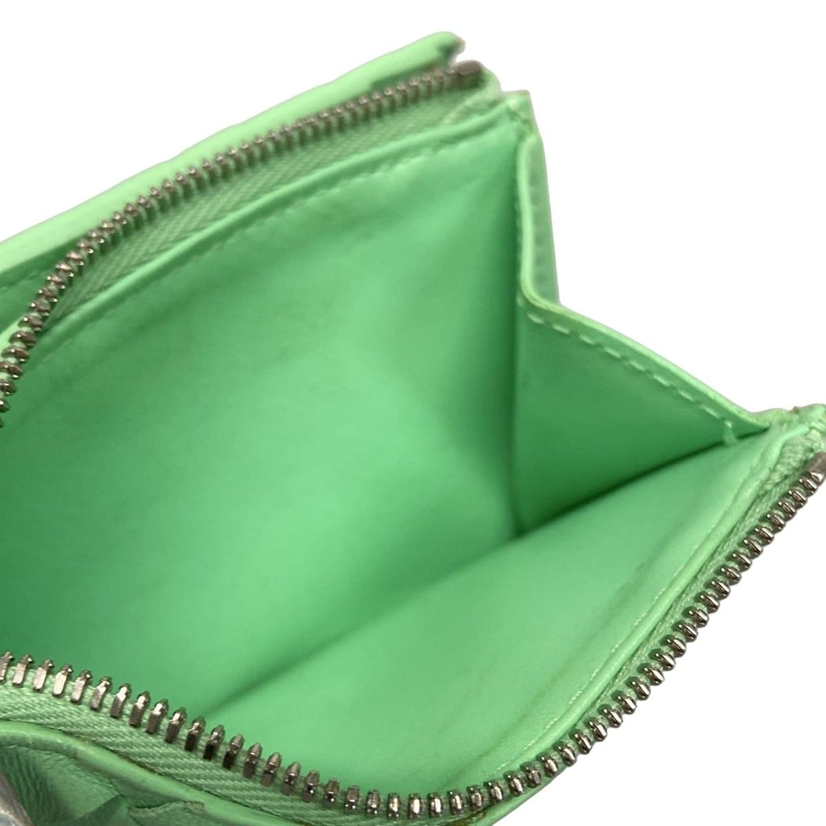 BOTTEGA VENETA 二つ折り財布 ライトグリーン 極希少品✨BOTTEGA VENETA ライトグリーン 二つ折り財布