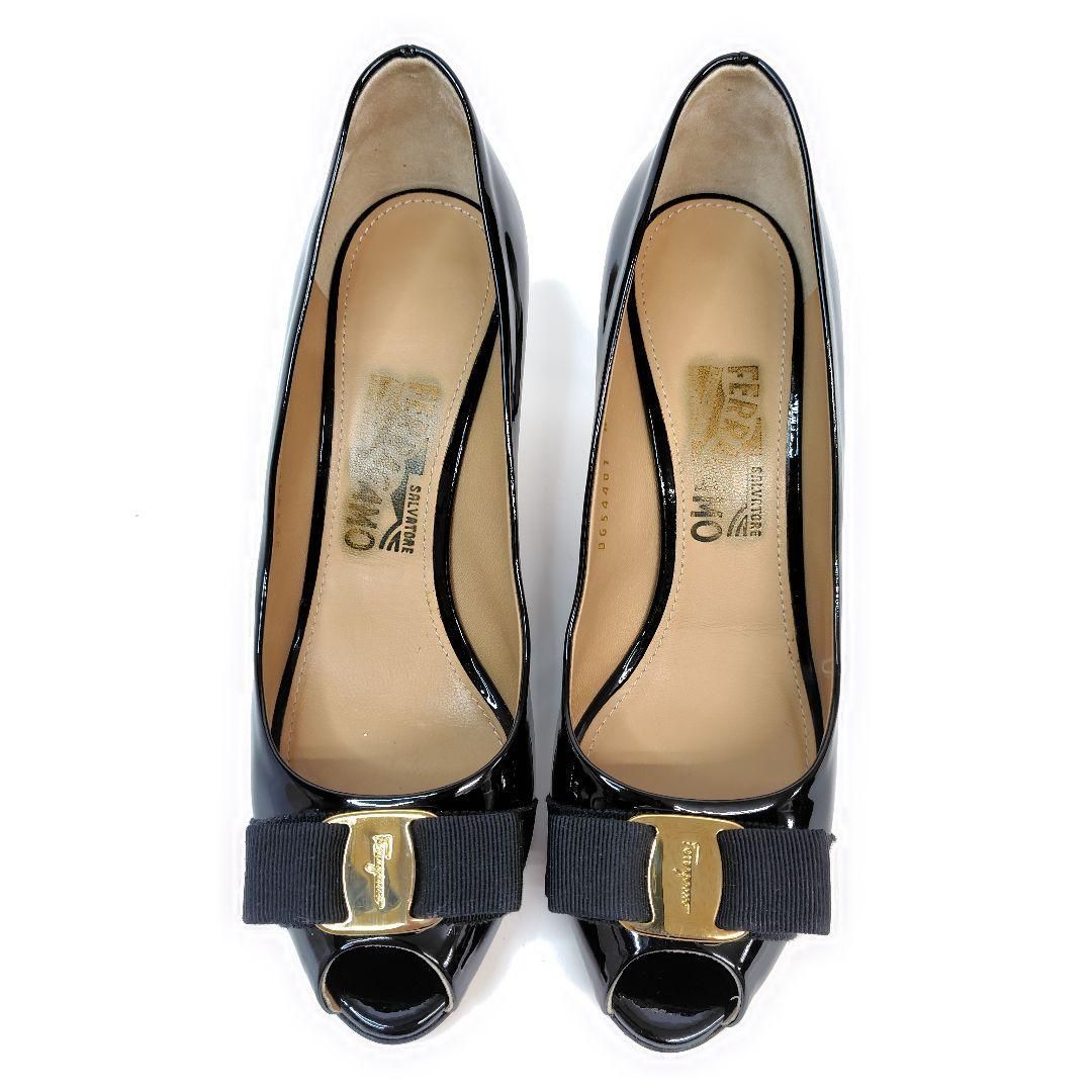 ☆使用感少なめ☆Salvatore Ferragamo フェラガモ エナメル パンプス