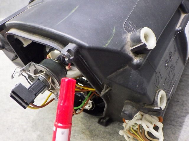 【ニュービートル】純正ヘッドライト 左右 後期 9C系 1C2941005E VW ニュービートル 右H 後期 (9C) 純正 ハロゲン ヘッドライト 左右