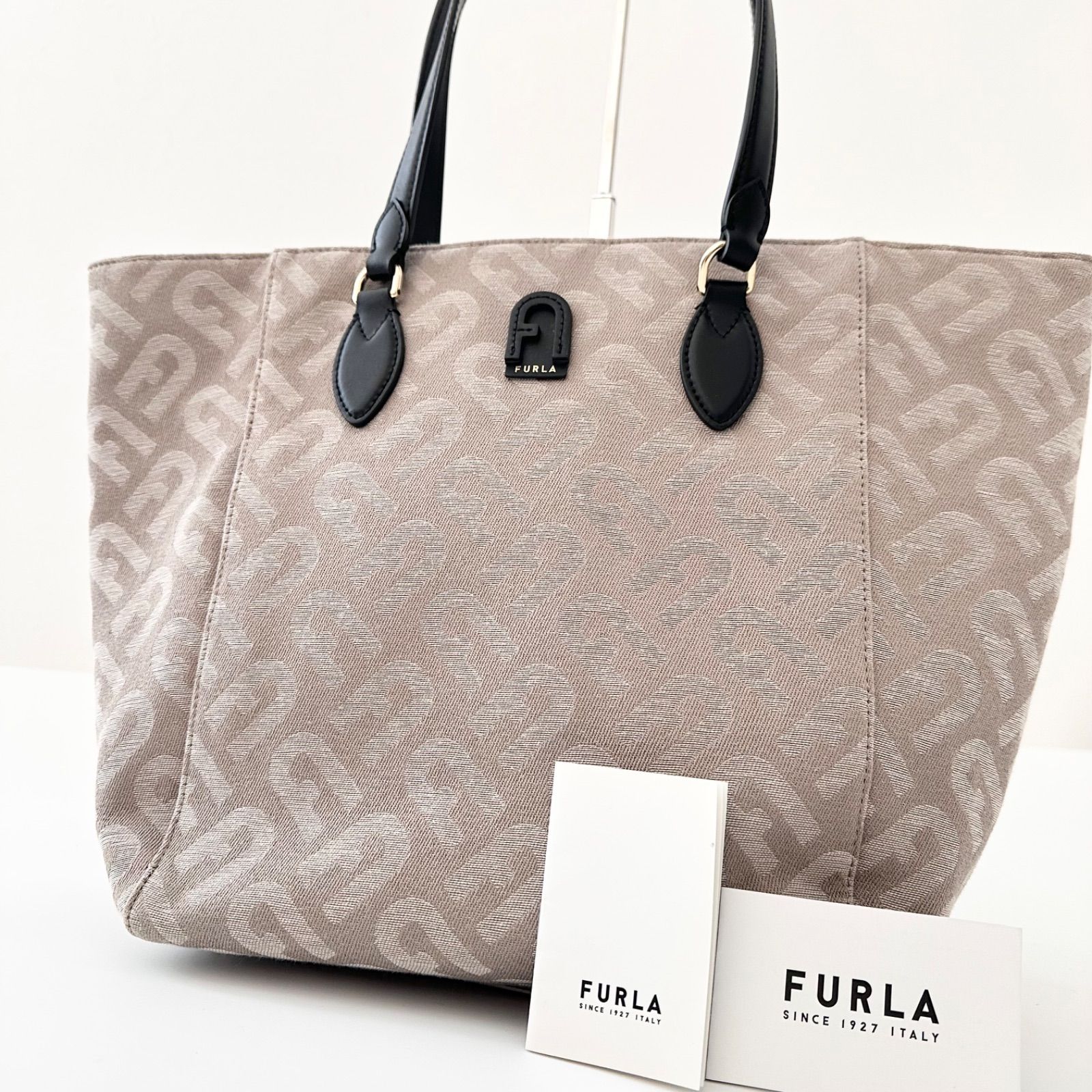 FURLA フルラ アーチロゴ キャンバス トートバッグ ベージュ×ブラック 