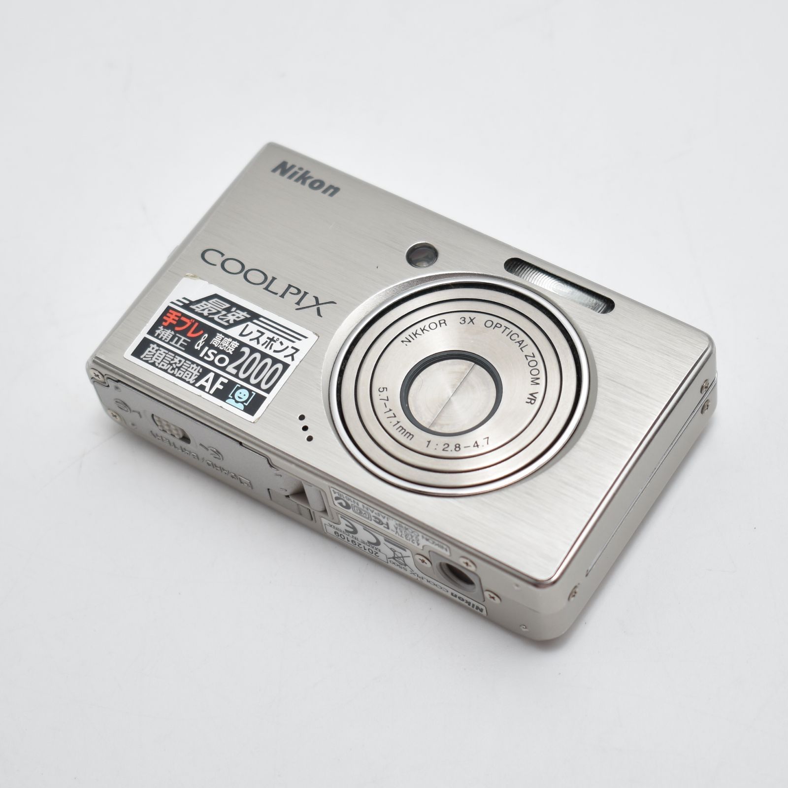 B#10770 Nikon デジタルカメラ COOLPIX(クールピクス) S500 710万画素